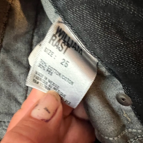 William Rast size 25. Nwt - Picture 3 of 3